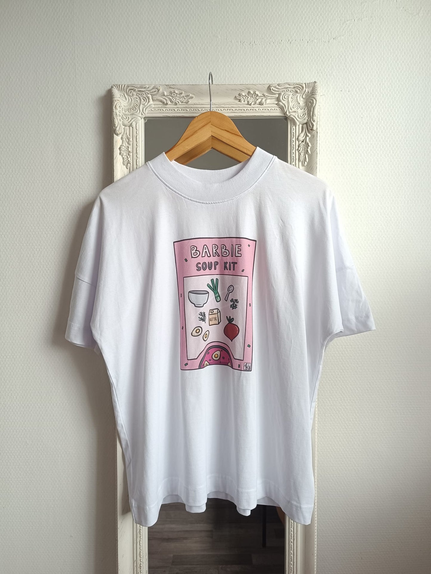 Aistishka T-Shirt With Artwork Print